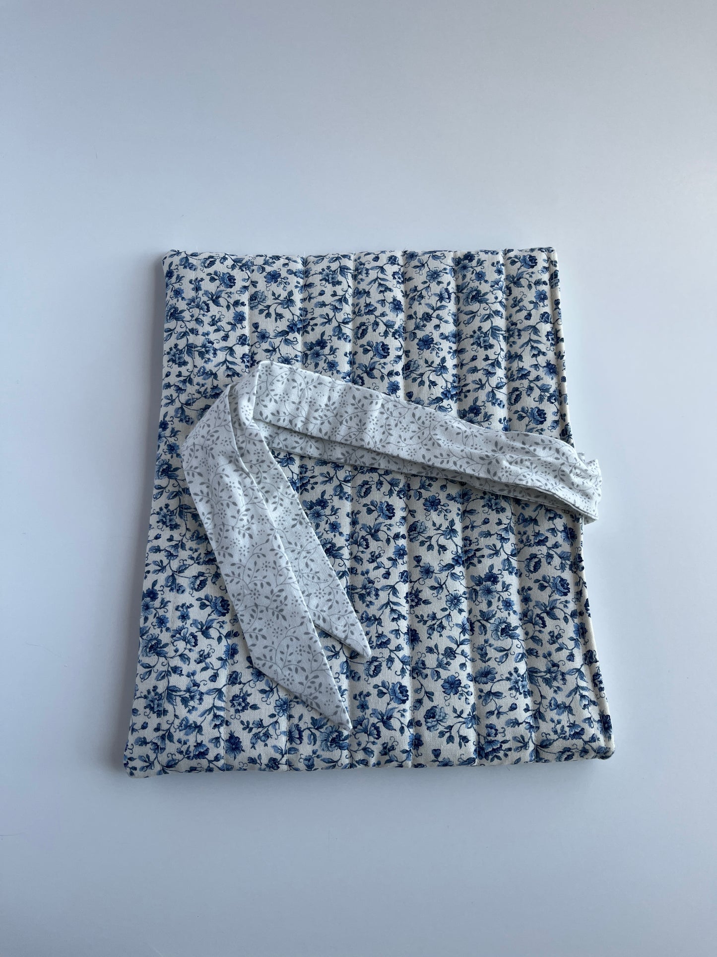 Book Sleeve Blue Floral