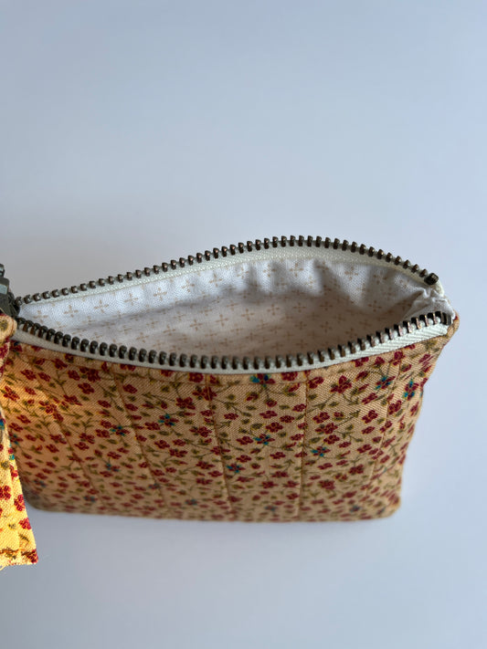 Zipper Pouch Tan Floral