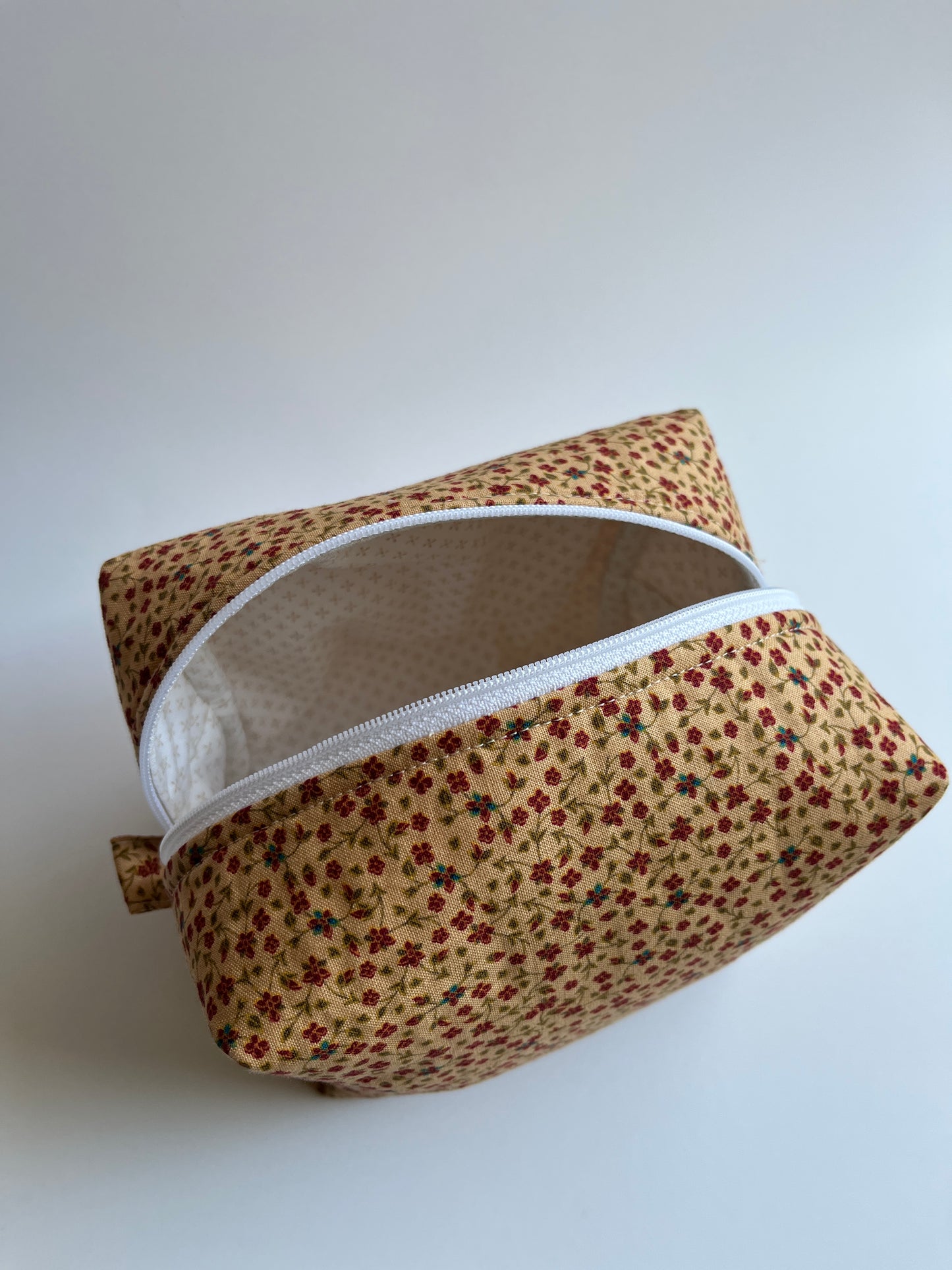 Makeup Bag Tan Floral