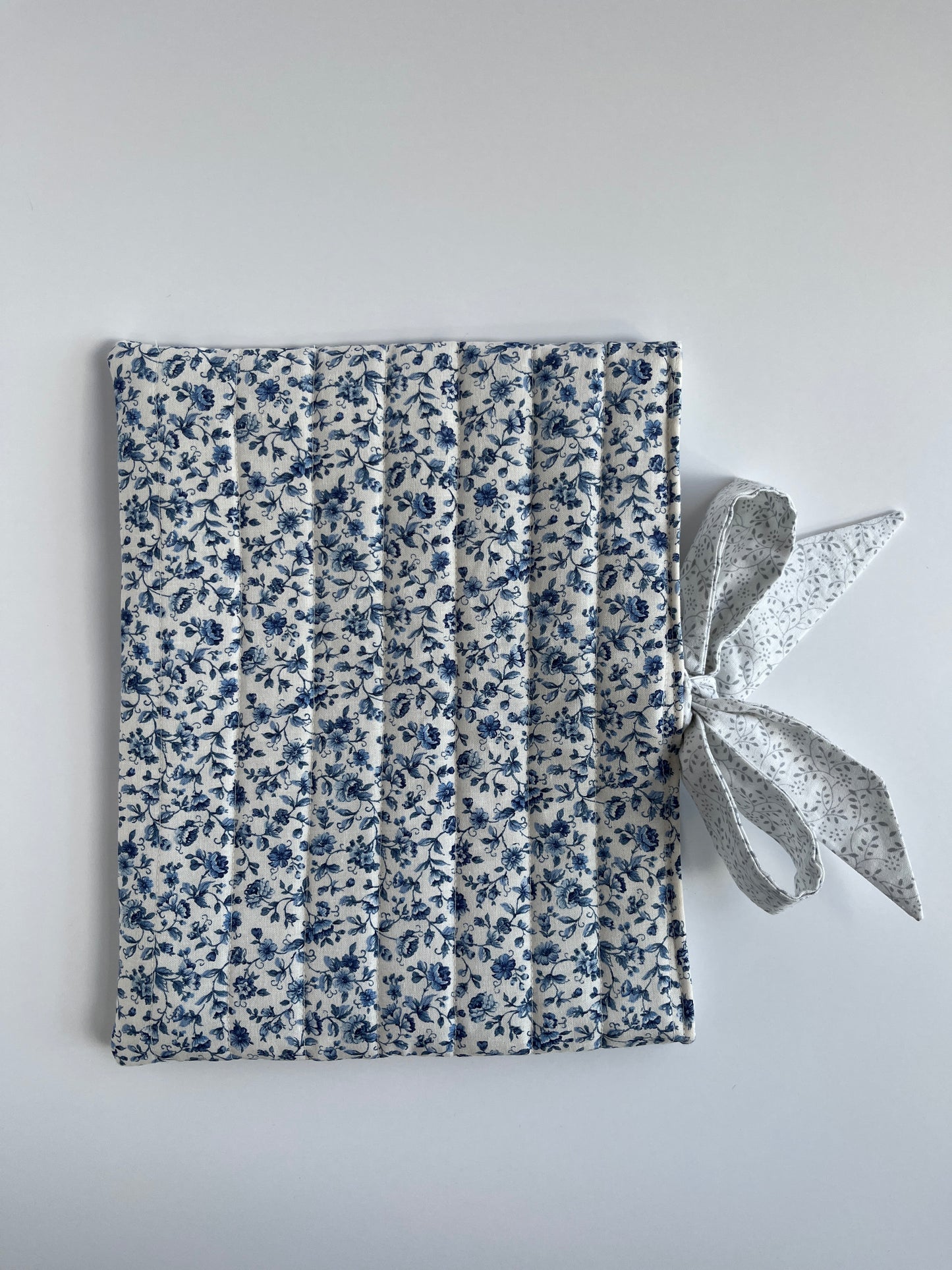 Book Sleeve Blue Floral