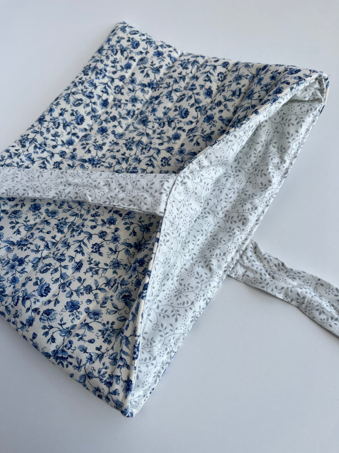 Book Sleeve Blue Floral